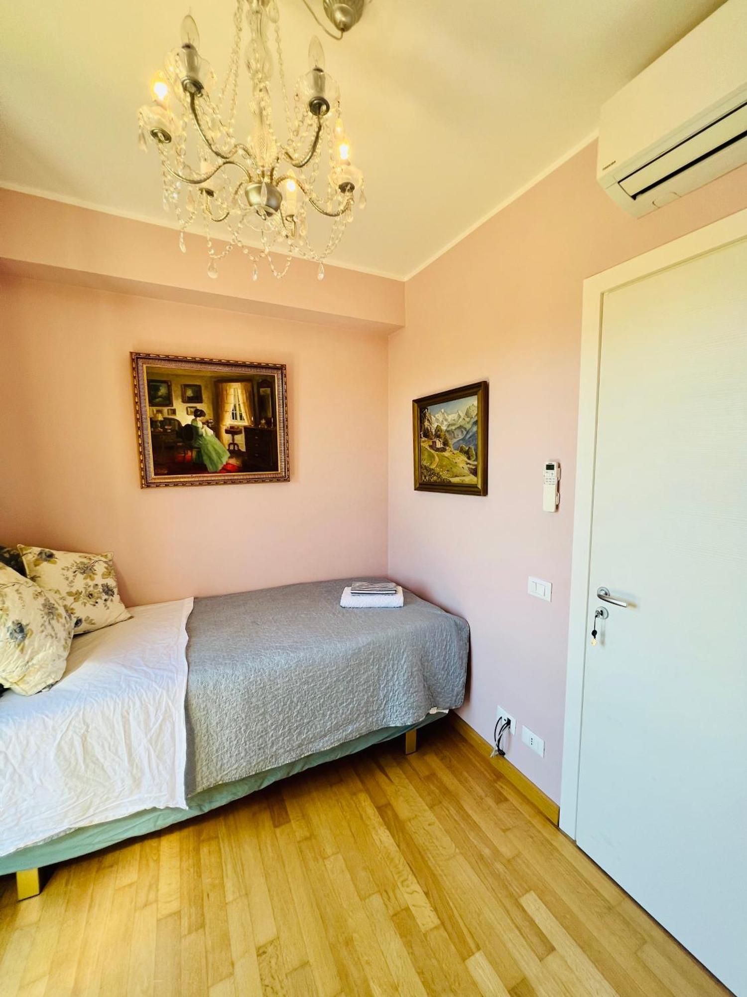 Esmaraldas House Of Love Terrasini Exterior photo